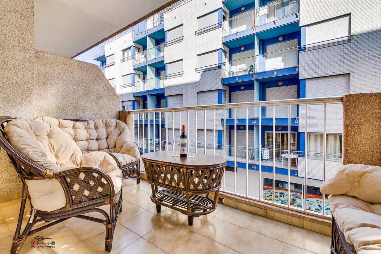 Mar Baltico Holiday Apartment Torrevieja Dış mekan fotoğraf
